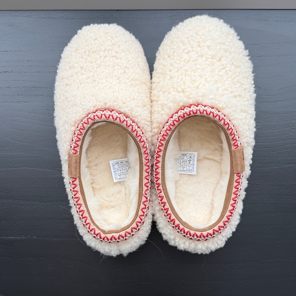 UGG Tasman Maxi Curly Slippers 7 - Picture 2 of 6